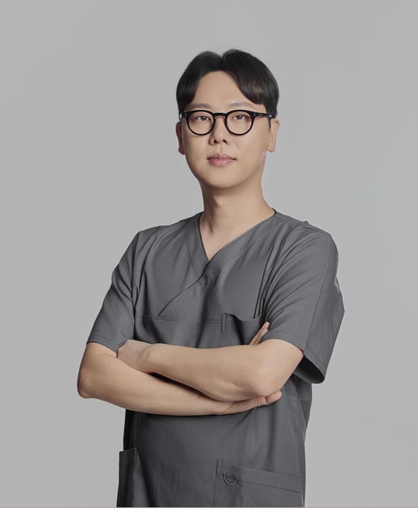 우미의원 윤종우 대표원장